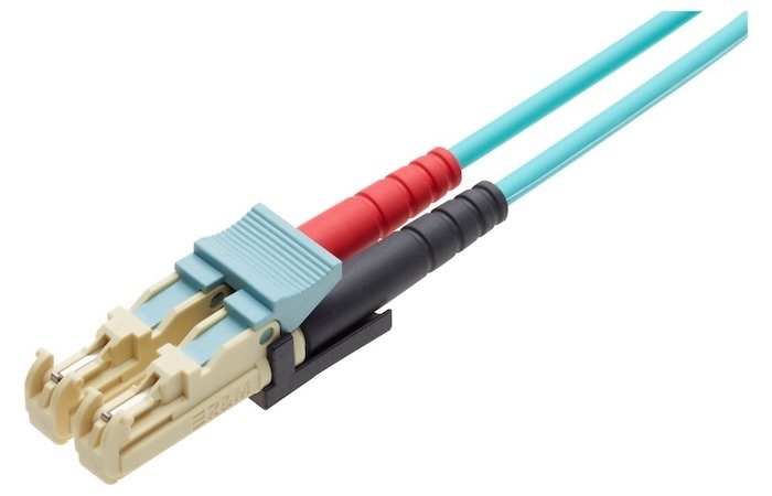 Оптический коммутационный шнур E-2000™-Compact UPC-E-2000™-Compact UPC, МM ОМ3, 2 х 2,7 мм