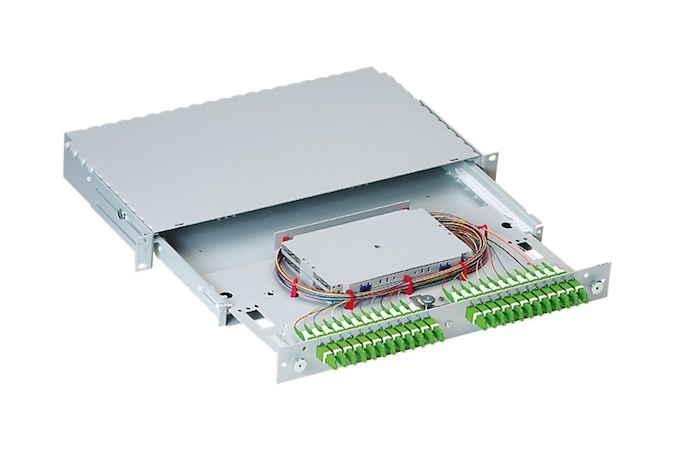 Оптическая полка UniRack 19" 1U 24xE-2000-APC SM 